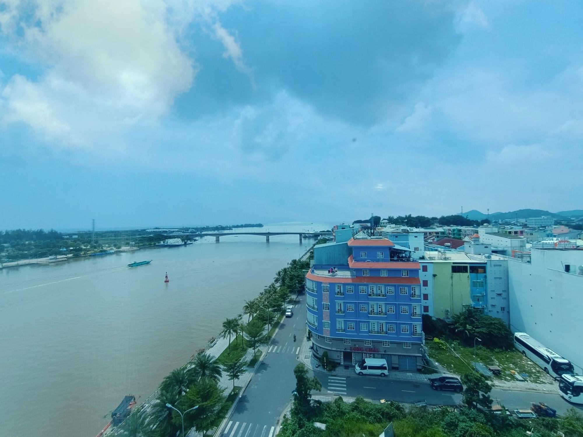 River Hotel Хатьен Экстерьер фото